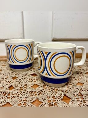 Vintage 60s Mod Mid Century Blue Gold Circle Pattern Stackable Mugs Ireland Set